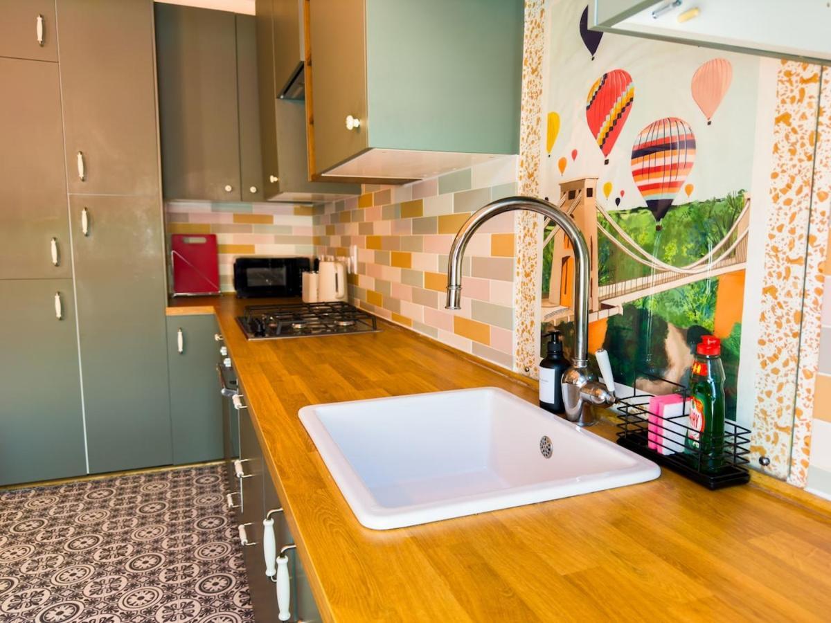 Stylish 1 Bedroom By Altoluxoexperience Short Lets & Serviced With Free Wifi & Parking Dom wakacyjny