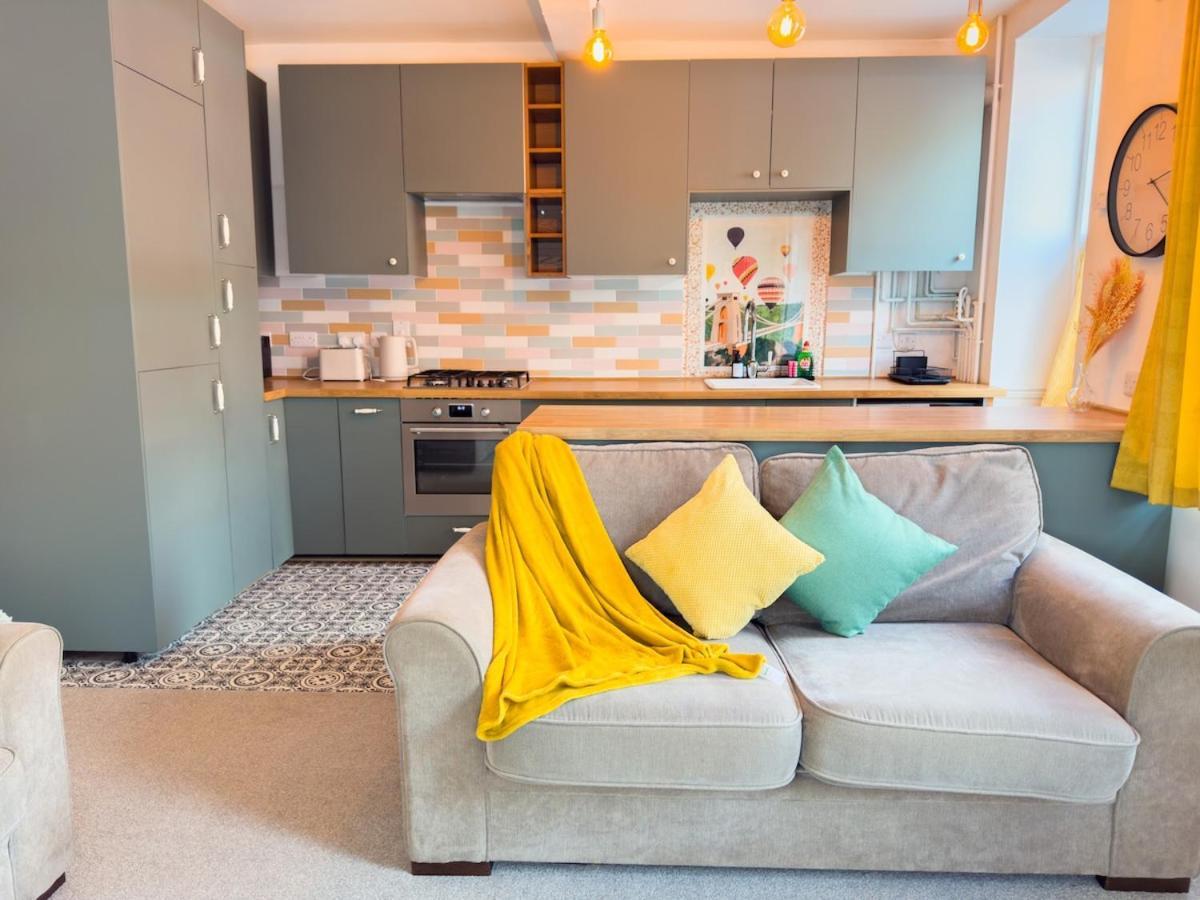 Stylish 1 Bedroom By Altoluxoexperience Short Lets & Serviced With Free Wifi & Parking Dom wakacyjny *