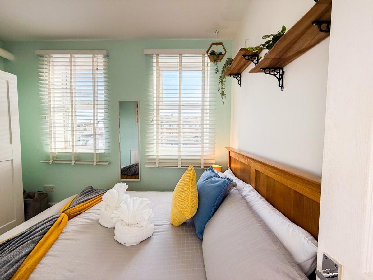 Stylish 1 Bedroom By Altoluxoexperience Short Lets & Serviced With Free Wifi & Parking * Bristol